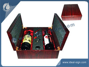 Multifunction Wooden Wine Packing Box Including Corkscrews Location