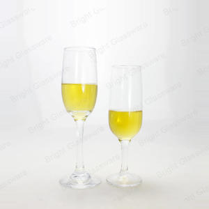 批发便宜定制标志透明长笛香槟眼镜婚礼礼物家庭表工艺品装饰品