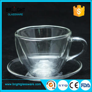 手工制作的高硼硅酸盐耐热玻璃咖啡双壁茶杯和碟子套装