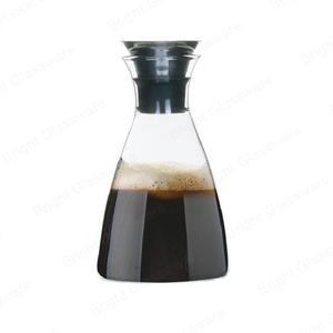 带流量盖的玻璃水壶 50盎司硼硅酸盐玻璃水瓶无滴漏咖啡水壶，带不锈钢翻盖