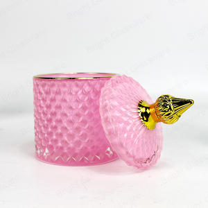 豪华空粉红色地理切割玻璃糖果罐，用于婚礼装饰