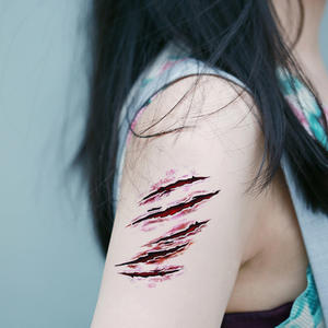 Шрам тимчасових татуювань, фальшива рана
