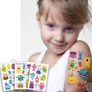 Adesivo del tatuaggio di Halloween Little Monster Bambini Bambini Adesivi temporanei del tatuaggio sul viso Braccia Gambe Bambini Arte Cartoon Stickers