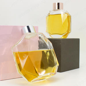 Custom Shape Luxury Clear Diffuser Bottle With Metal Lid For Fresh Air