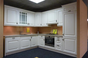 pvc kitchen cabinet with a low price,provide a range of customized kitchen.