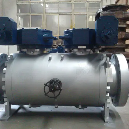 Double block and bleed ball valve