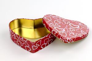 professional heart shape chocolate tin packaging  supplier