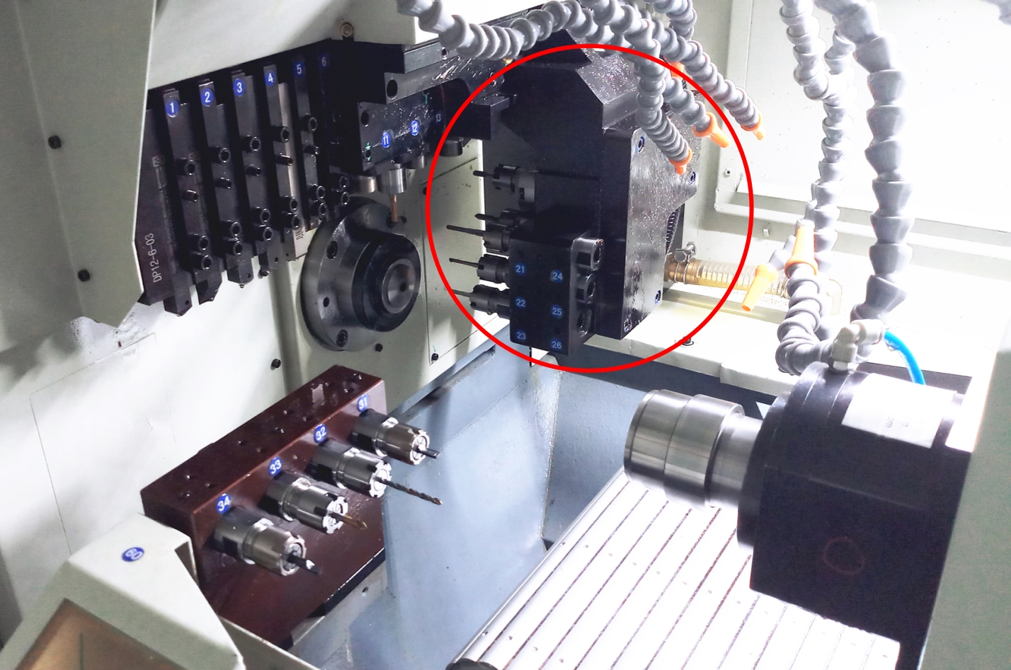 Customized CNC Swiss type lathe for customer manufacturers