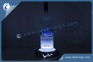 Silbrige Farbe Acryl LED Wein Liquor Flasche Display mit Laserdruck Logo