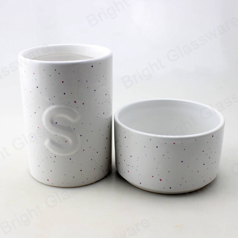 Venta al por mayor Nuevo producto redondo de cerámica blanca Recipiente de vela para vela perfumada