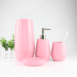 Accessoires de salle de bain colorés en béton gris / rose écologiques pour la maison ou l’hôtel