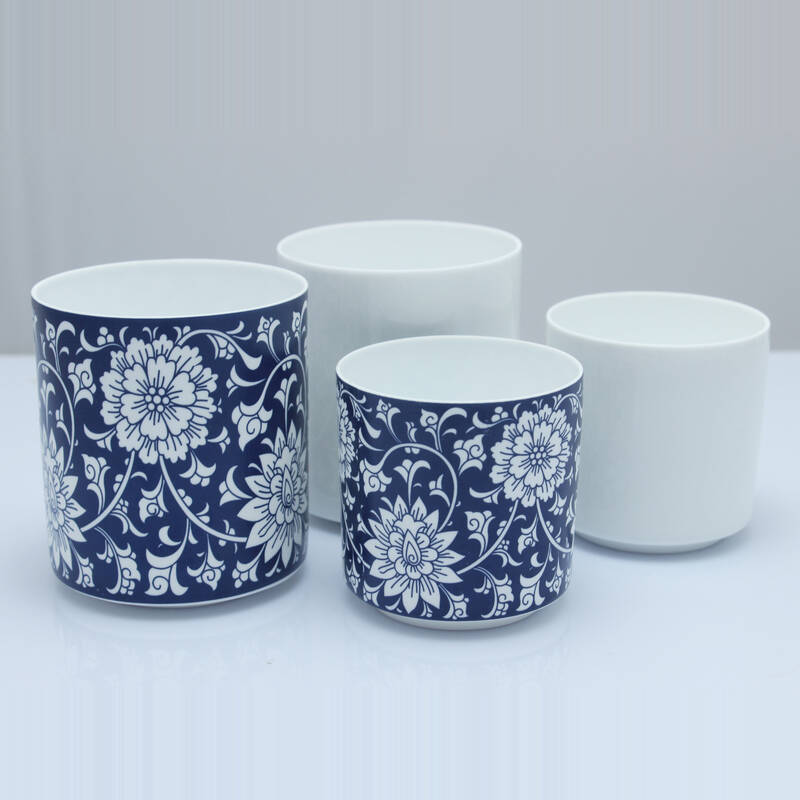 Patrón personalizado de frascos de velas blancas Porta velas de cerámica con tapa de metal