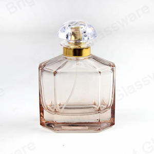 Elegantemente elaborado de frasco de perfume de cristal con tapa para el regalo de Navidad