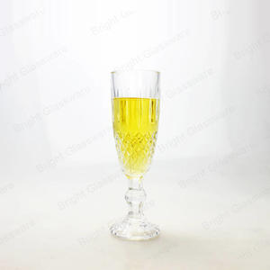 Vente en gros Gobelet Verres à vin Mariage Favoris Verre de diamant Flûtes à champagne