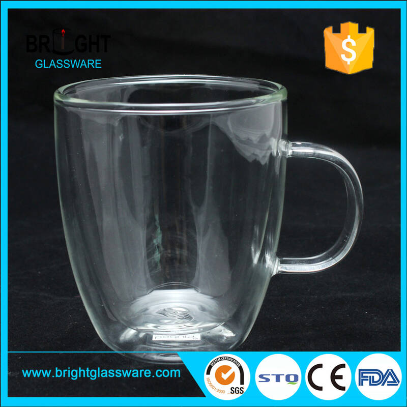 Venta al por mayor de alta calidad 450ml taza de café de vidrio resistente al calor taza de vidrio borosilicato de doble pared para el hogar