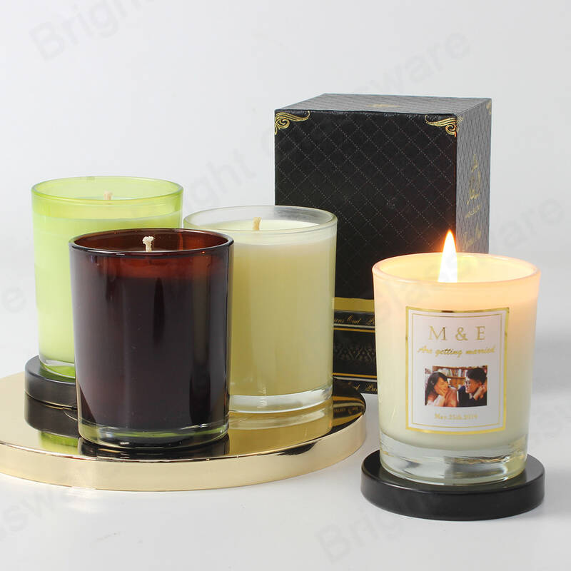 Изготовленные на заказ ароматические свечи с различными ароматическими ароматами в стеклянных банках