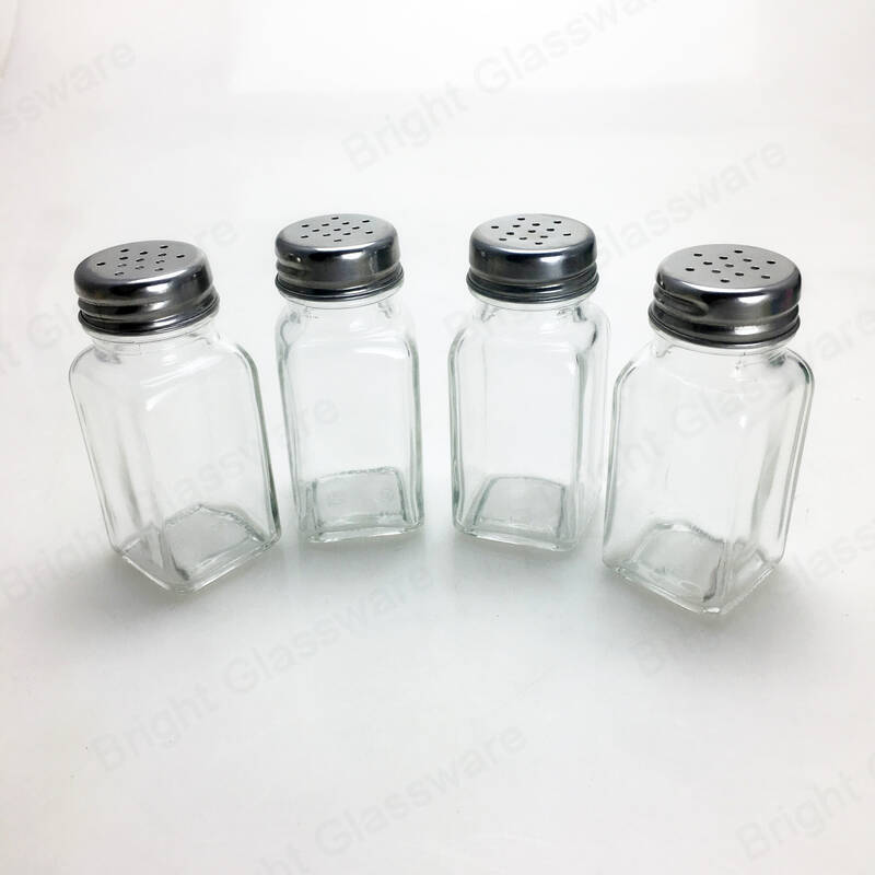Saleros de vidrio cuadrados y pimenteros Jarra de especias Condimento de vidrio Set Botella con tapa de metal