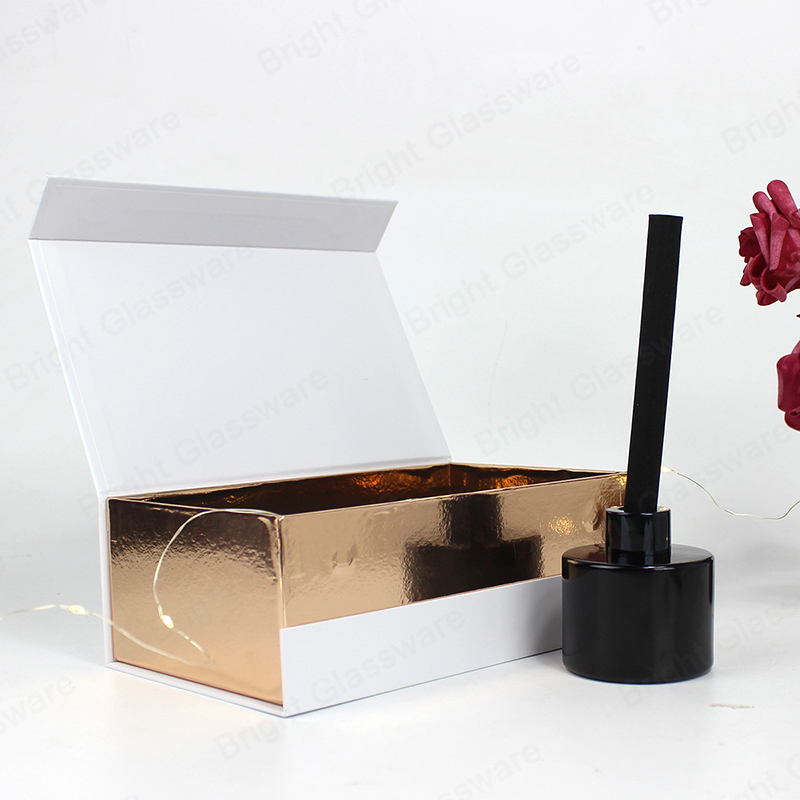 Boîte en carton du diffuseur de roseaux d’aromathérapie