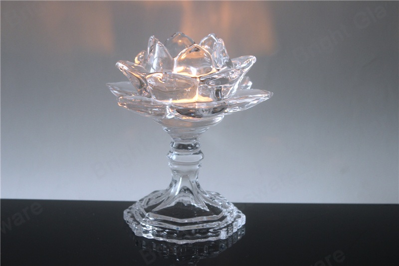 Gran candelabro de flor de loto de cristal con soporte de vidrio