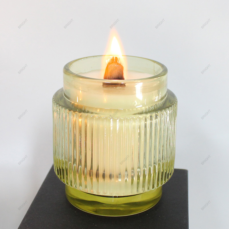 New Style Soy Wax Round Embossed Glass Candle Jar BGC070M With Custom Wicks