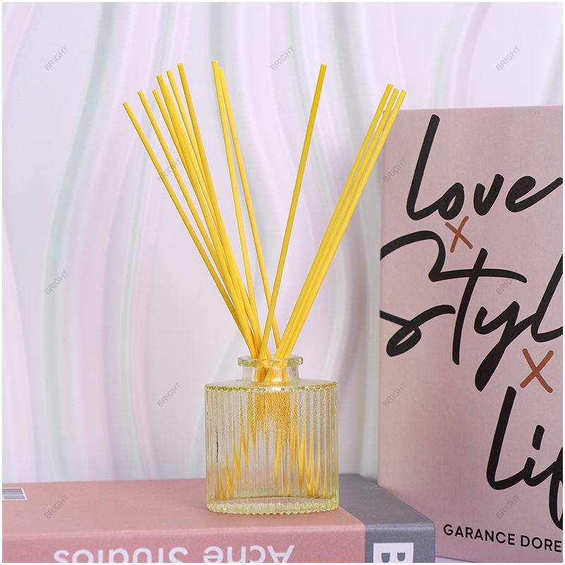 Free Design Fragrance Yellow Glass Diffuser Bottle with Fiber Sticks