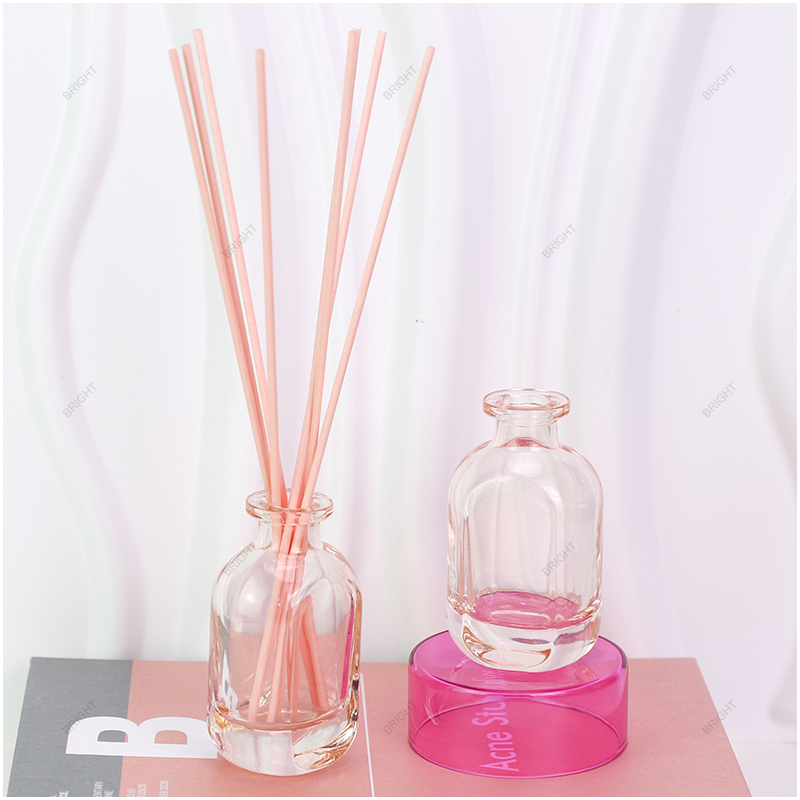 New Style Flat Rounded Corners Glass Diffuser Bottle with Sticks