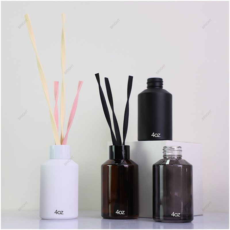 Free Sample Green Blue Yellow Thick Bottom Glass Diffuser Bottle with Fiber Sticks