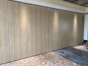 Acoustic movable walls will flexibly divide the space according to your needs.