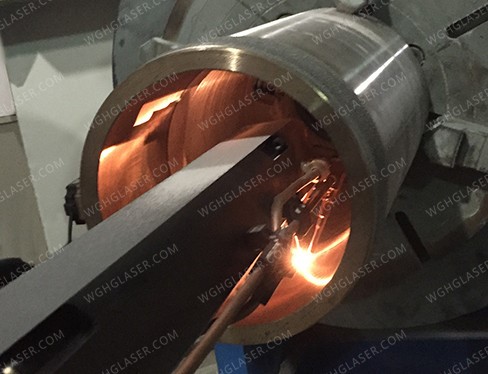 Hydraulic cylinder inner hole laser cladding