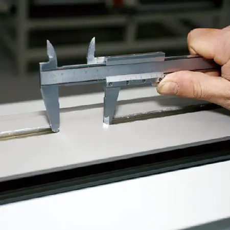 Inspect the fabricated aluminum profile | aluminum window profile