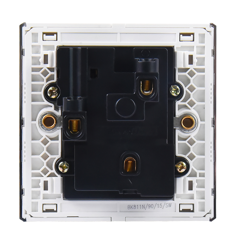 China 3 pin multi socket factory manufacturers