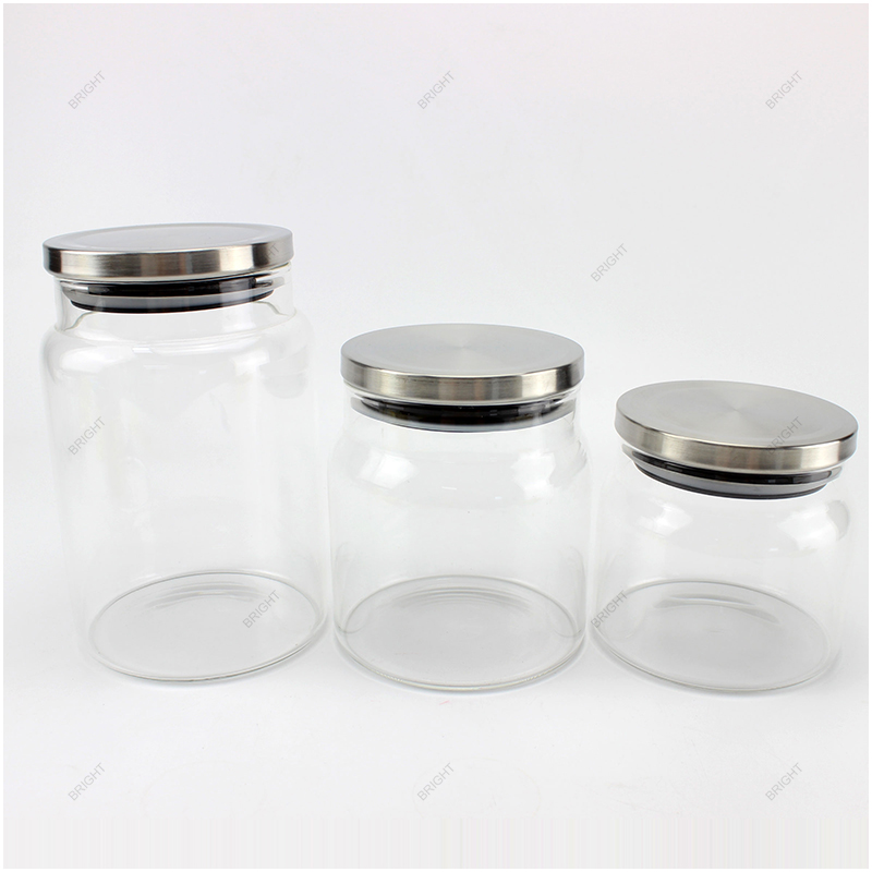 High Quality Round 100ml 200ml 500ml Glass Storage Jar With Wooden Lid For Storage