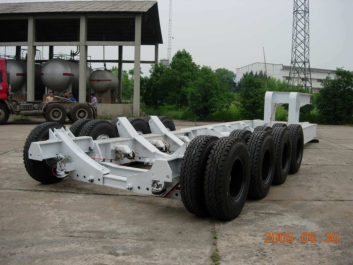 Four Axles Tank Transport Semi-Trailer