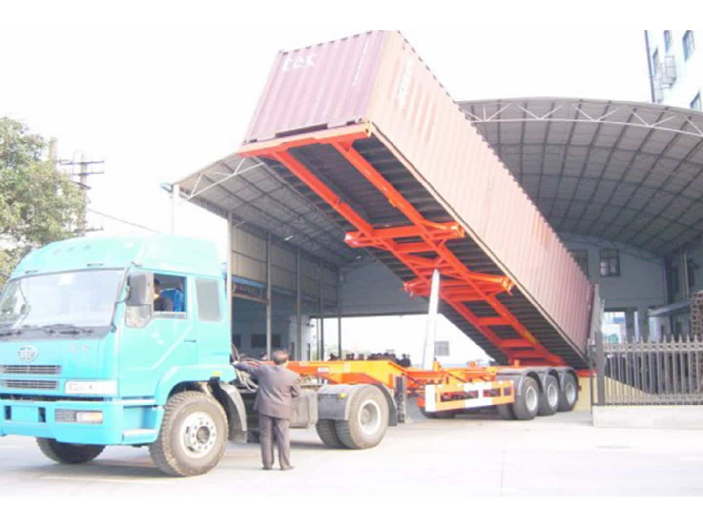 Tipping Semi-trailer