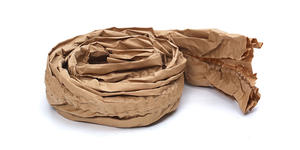 Cushion kraft paper roll is environmentally friendly and degradable material