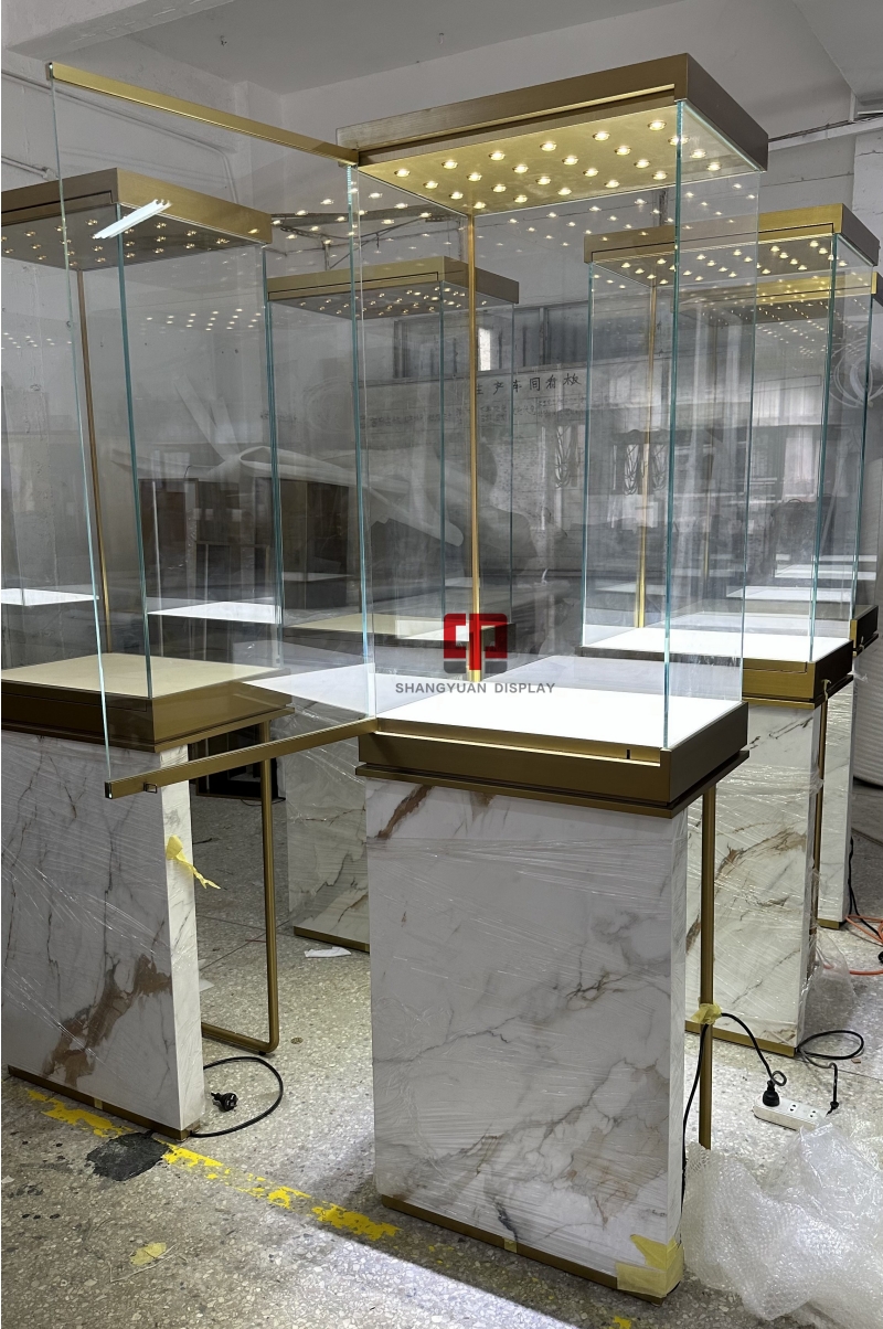 Luxury jewelry tall cabinet display