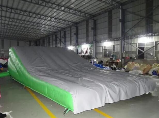 FMX airbag landing FMX airbag landing Bike Landing Airbag for MTB Sessions Inflatable Bike Jump Landing